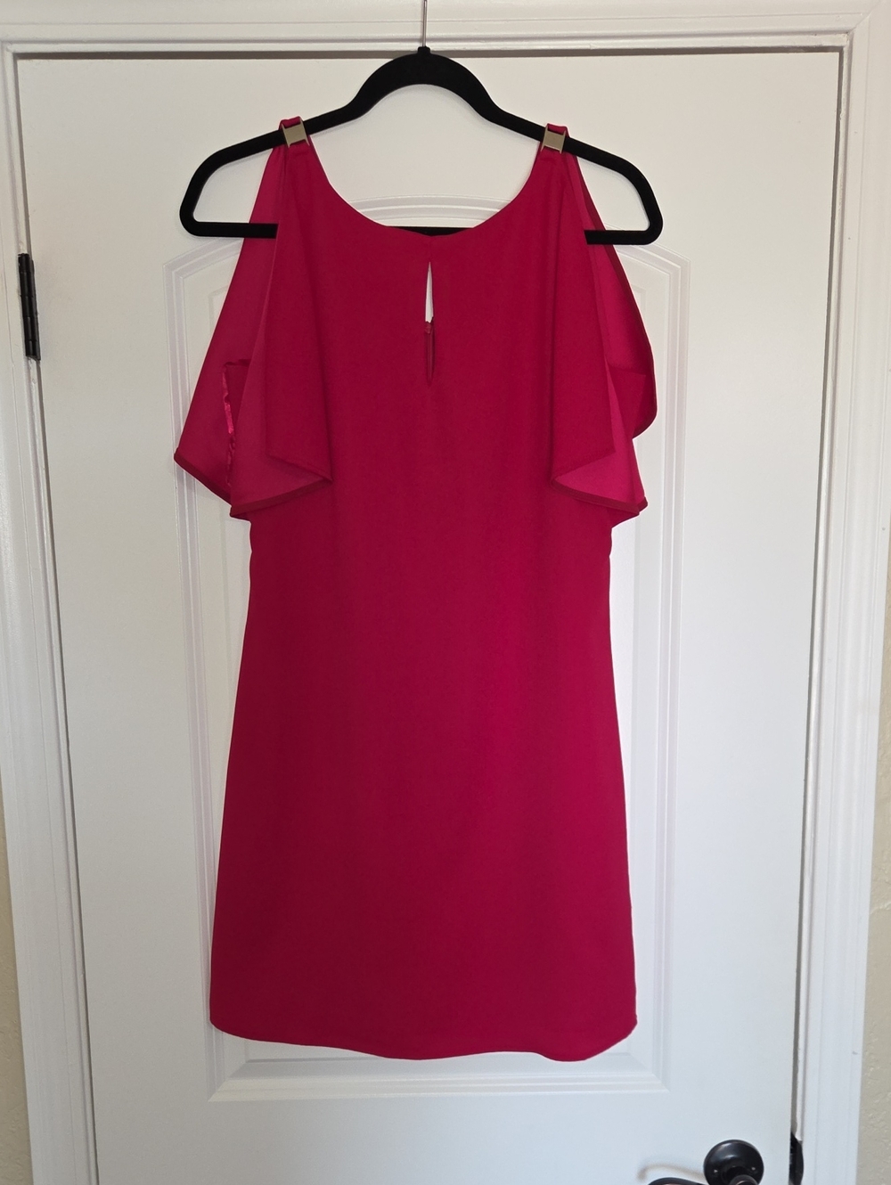 White House Black Market Women's Fuchsia Cold Shoulder Dress Size 0 Cocktail